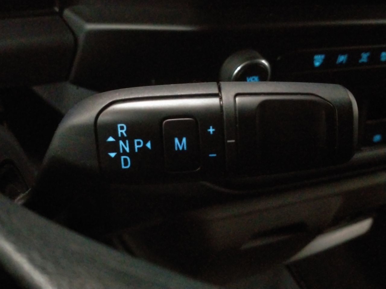 Ford Transit Custom Kombi 2.0 EcoBlue 320 L1 Trend - foto 12