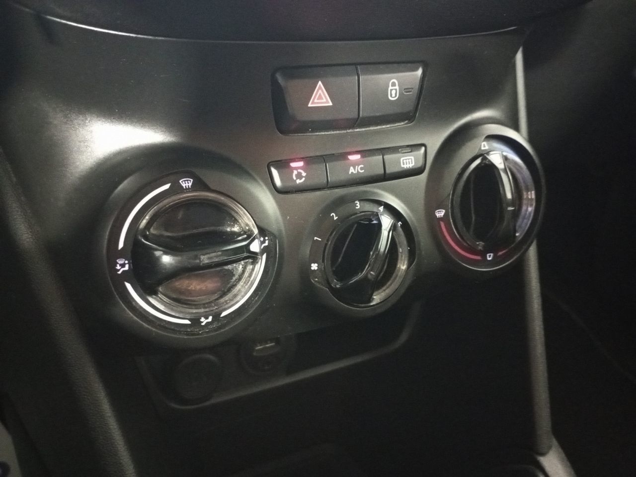 Peugeot 208 1.2 VTi Active - foto 19