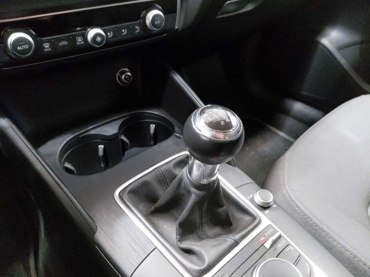 Audi A3 Attraction 1.6 TDI clean diesel - foto 15