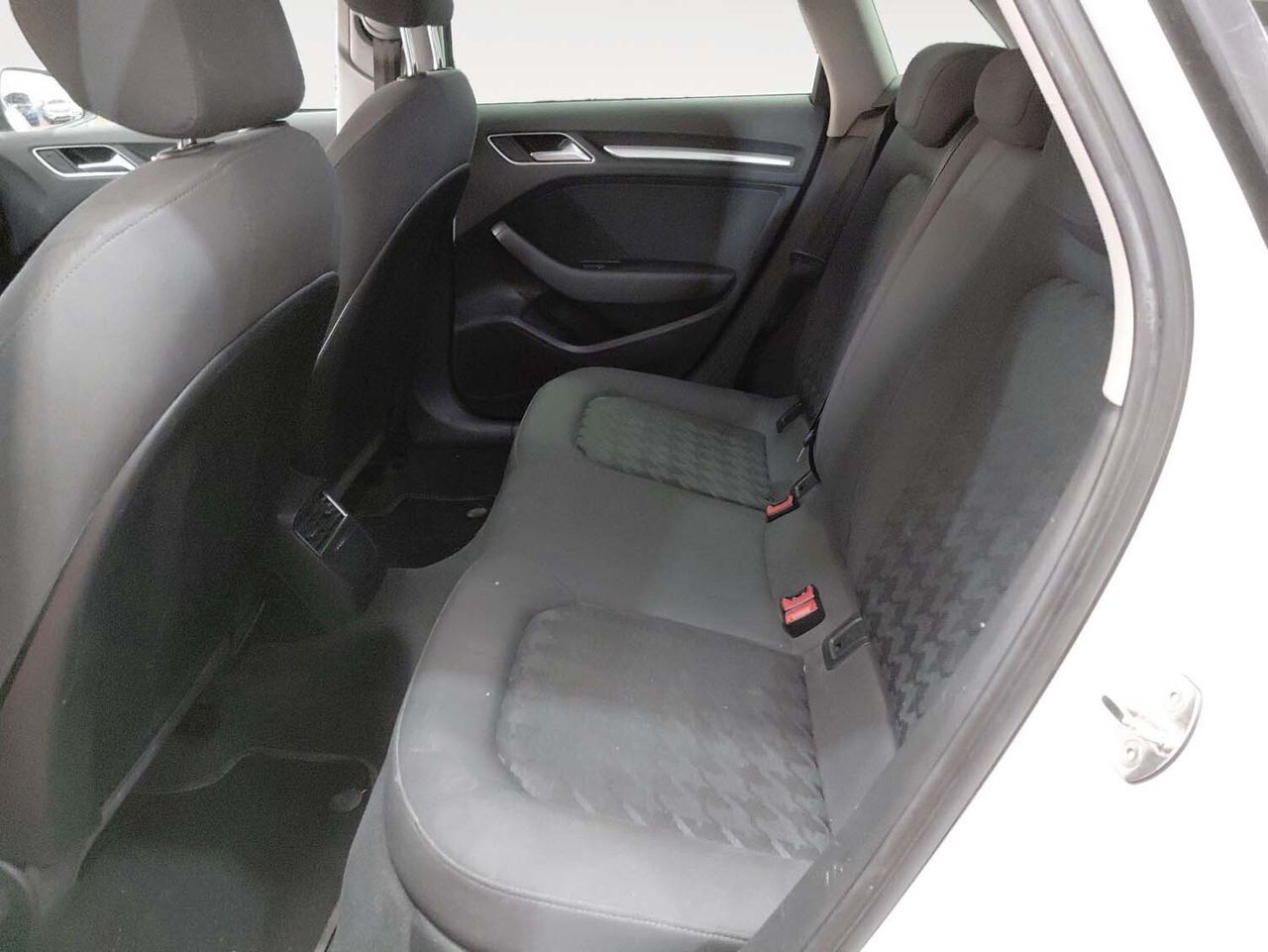 Audi A3 Attraction 1.6 TDI clean diesel - foto 12