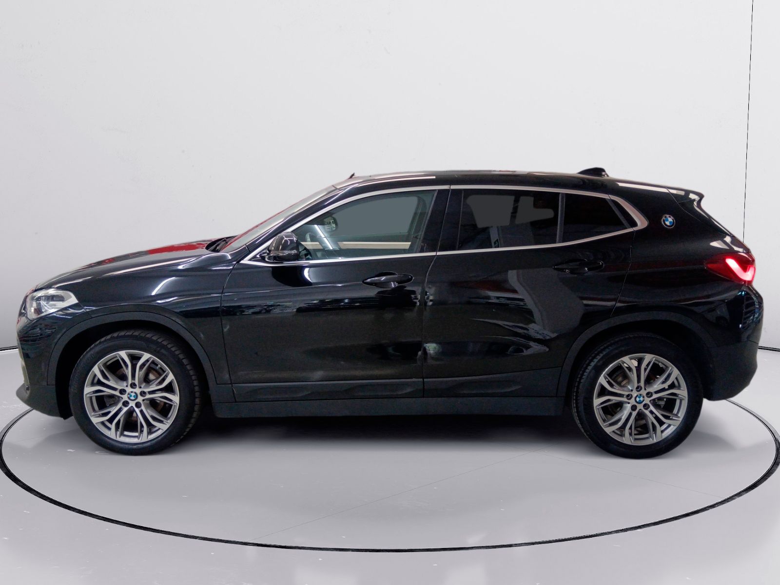 BMW X2 sDrive18i - foto 6