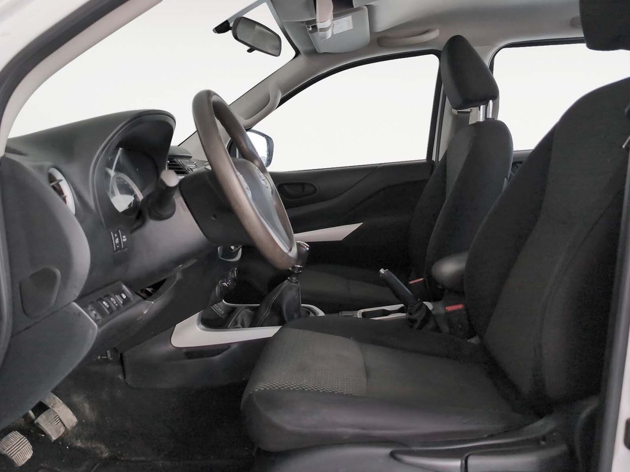 Nissan Navara PickUp 2.3 dCi Doble Cabina Visia - foto 11