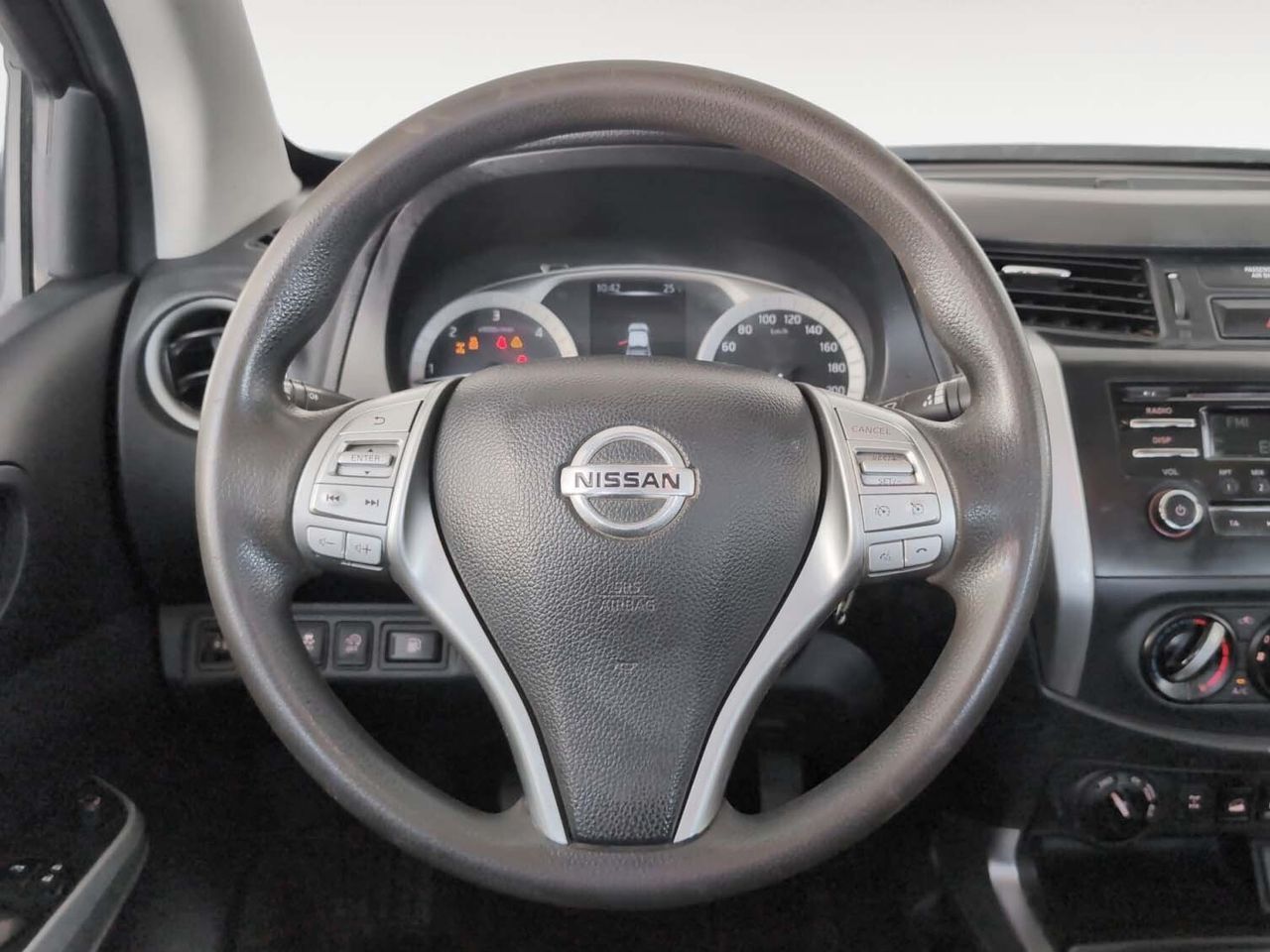 Nissan Navara PickUp 2.3 dCi Doble Cabina Visia - foto 10