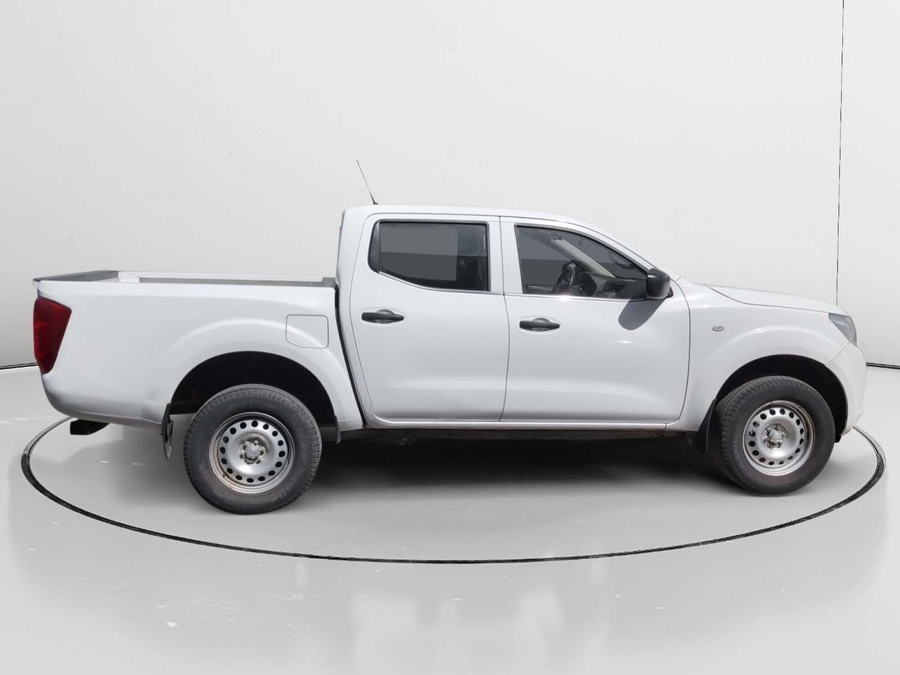 Nissan Navara PickUp 2.3 dCi Doble Cabina Visia - foto 2