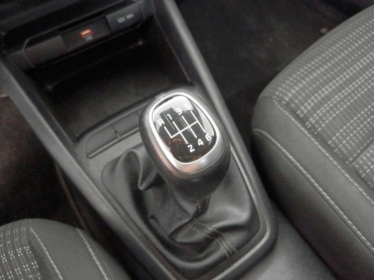 Kia Stonic 1.0 T-GDi MHEV Business - foto 12