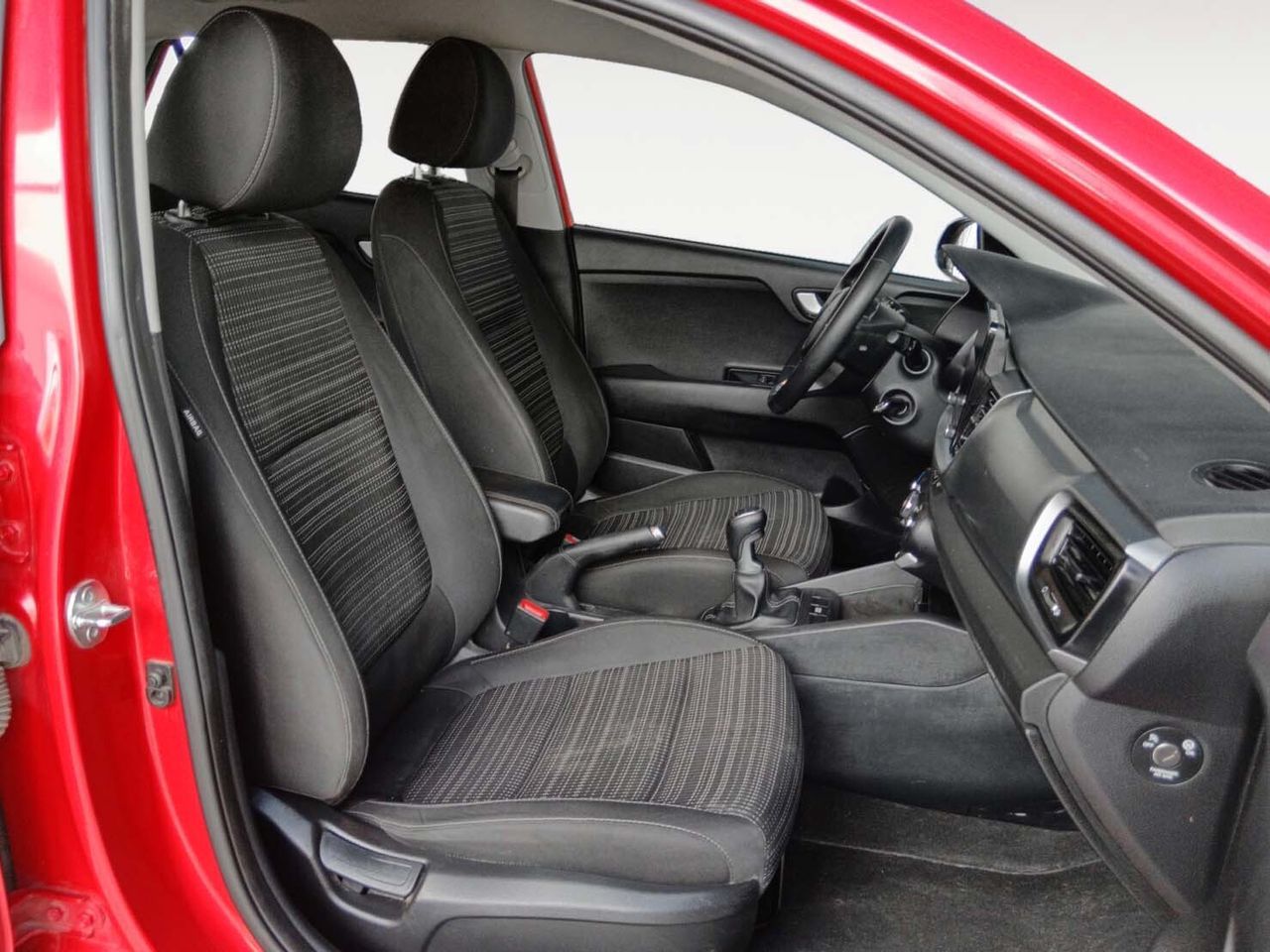 Kia Stonic 1.0 T-GDi MHEV Business - foto 10
