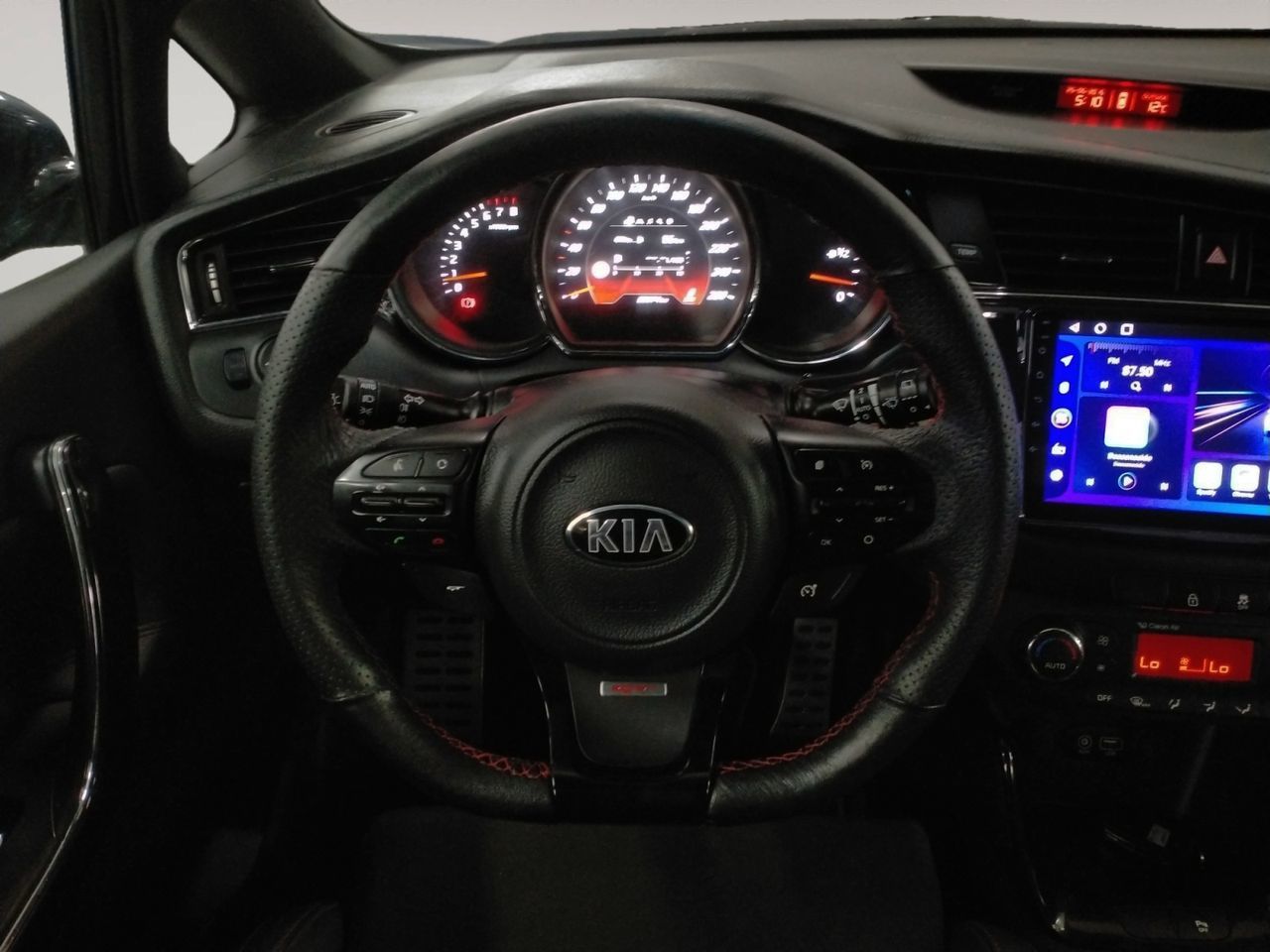 Kia Ceed 1.6 T-GDi GT - foto 8