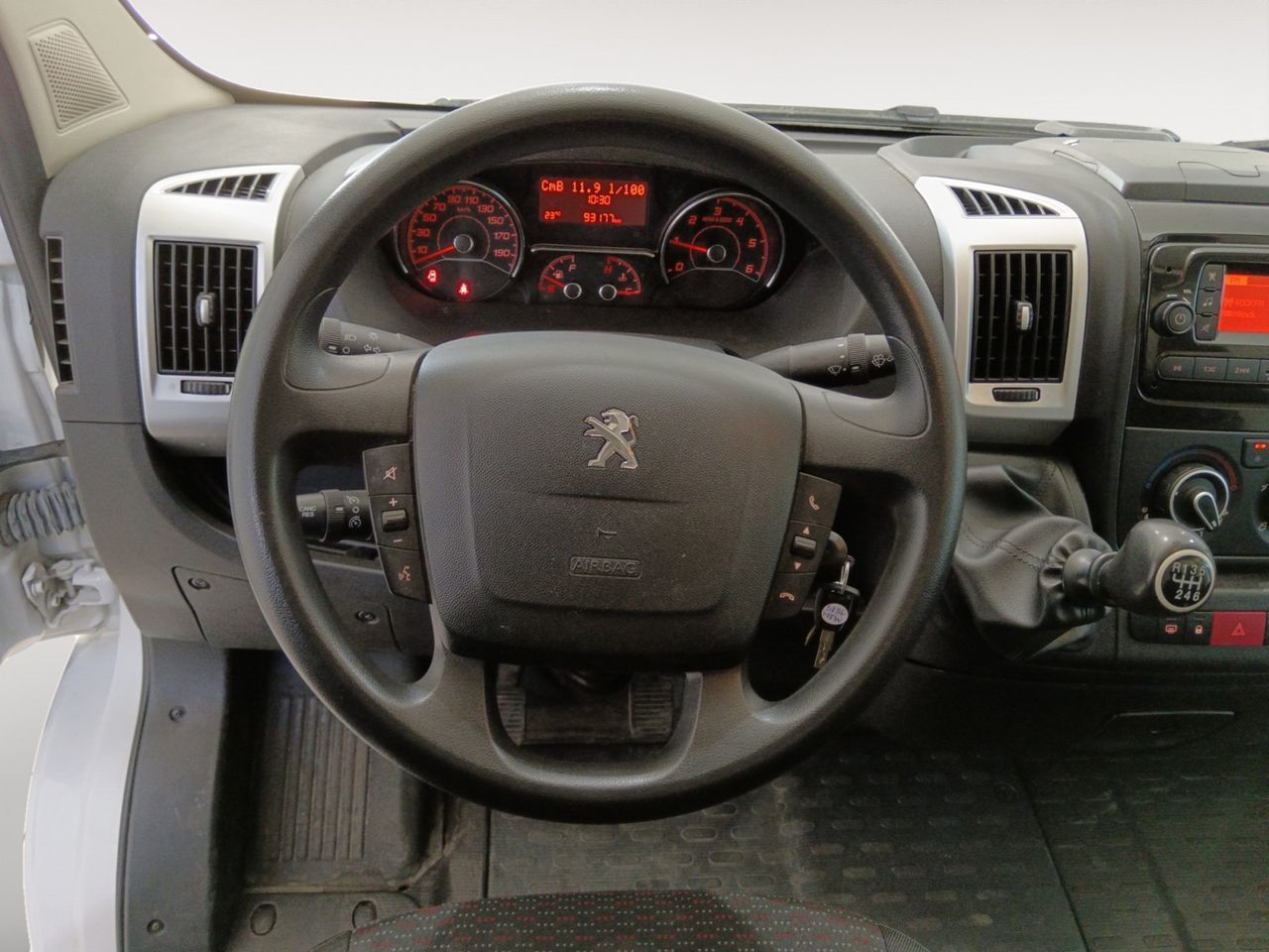 Peugeot Boxer Furgon BlueHDi 140 435 L3H3 - foto 8