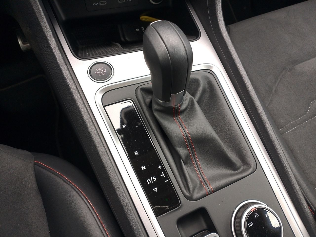 SEAT Ateca 1.5 TSI FR Special Edition DSG - foto 12