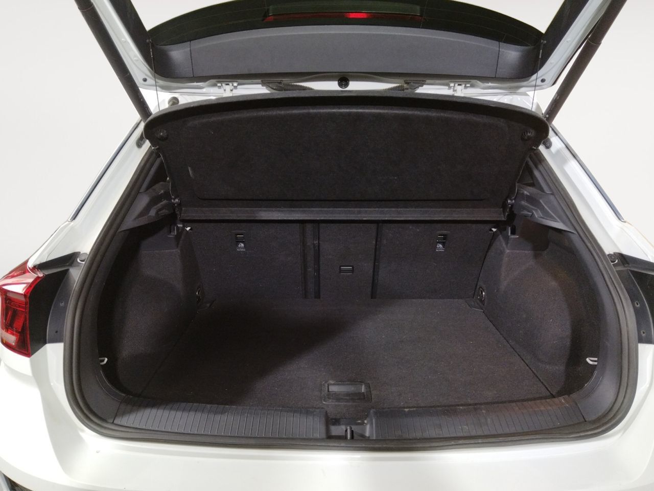 Volkswagen T-Roc Sport 2.0 TDI DSG - foto 12