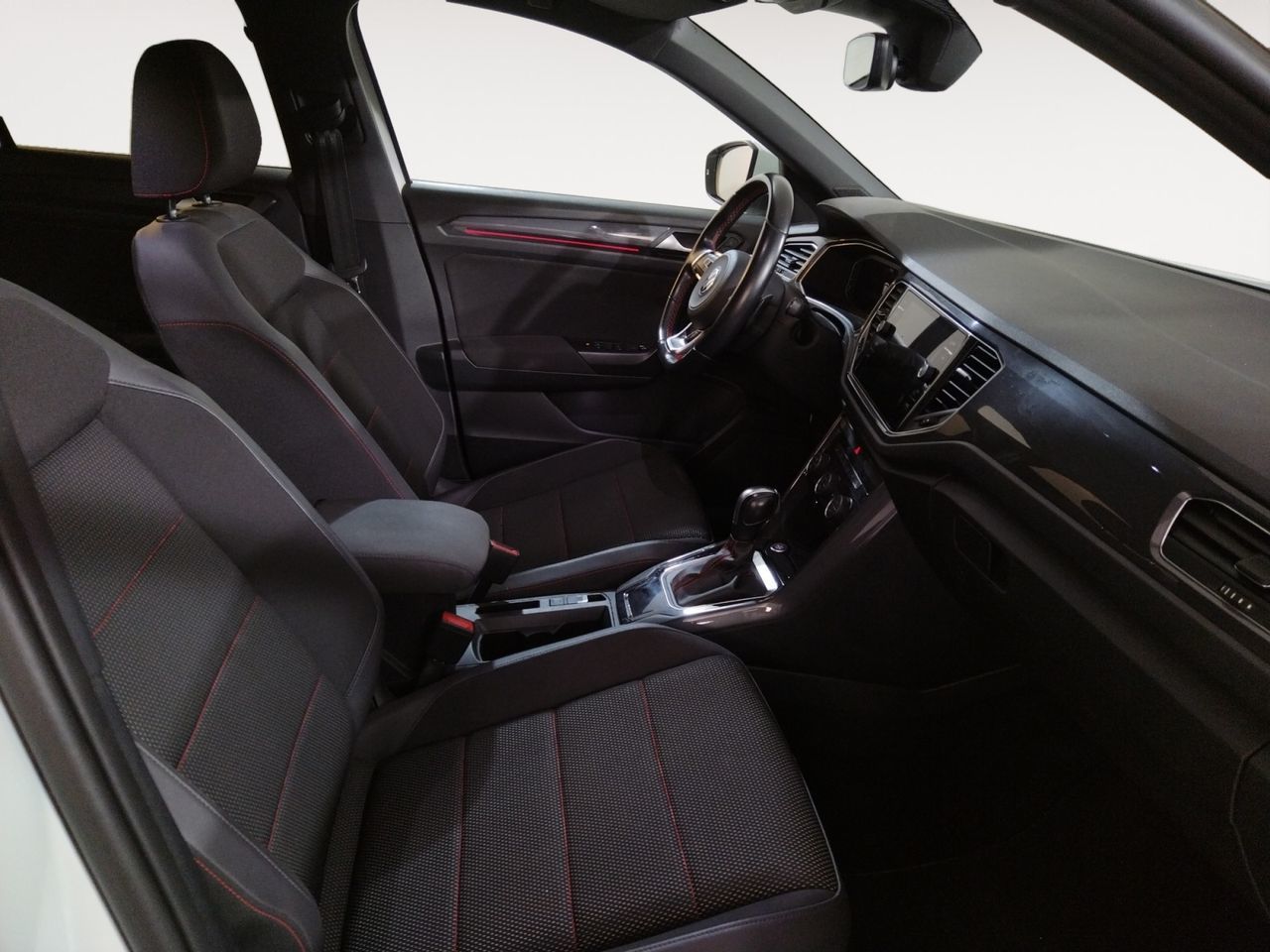 Volkswagen T-Roc Sport 2.0 TDI DSG - foto 11