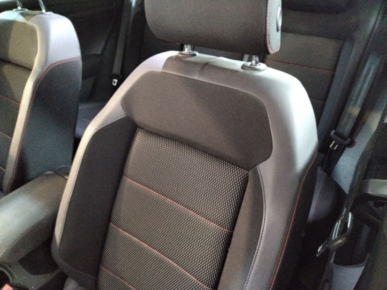 Volkswagen T-Roc Sport 2.0 TDI DSG - foto 20