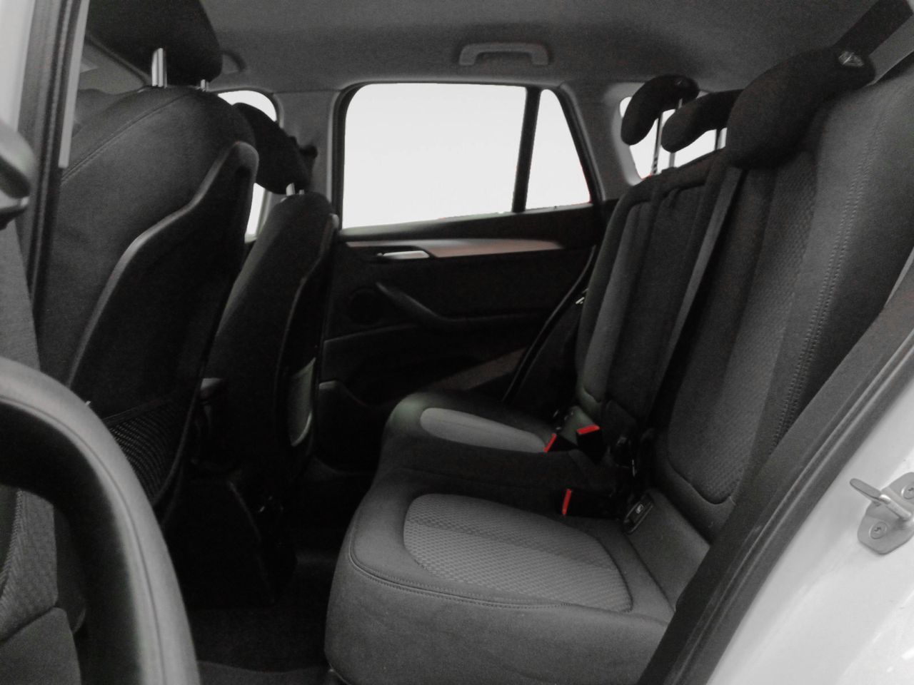 BMW X1 sDrive16d - foto 11