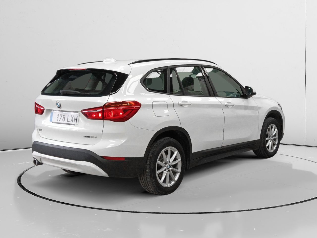 BMW X1 sDrive16d - foto 3