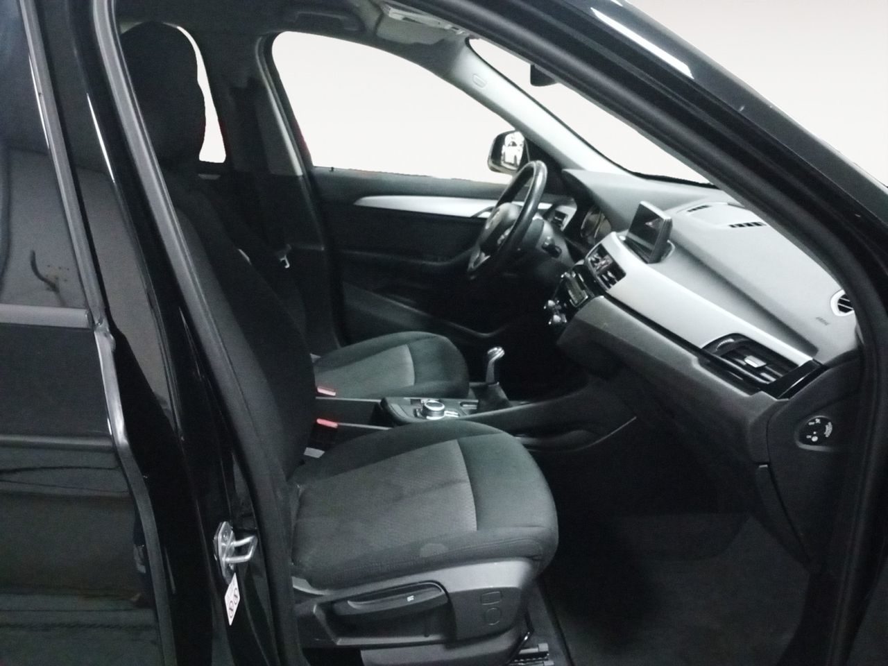 BMW X1 sDrive16d Business - foto 10