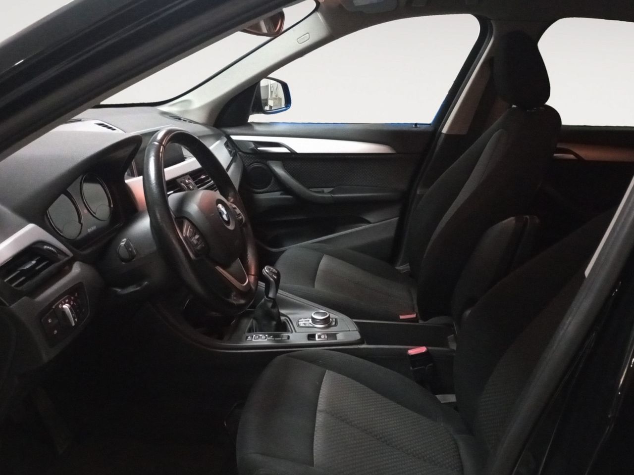 BMW X1 sDrive16d Business - foto 9