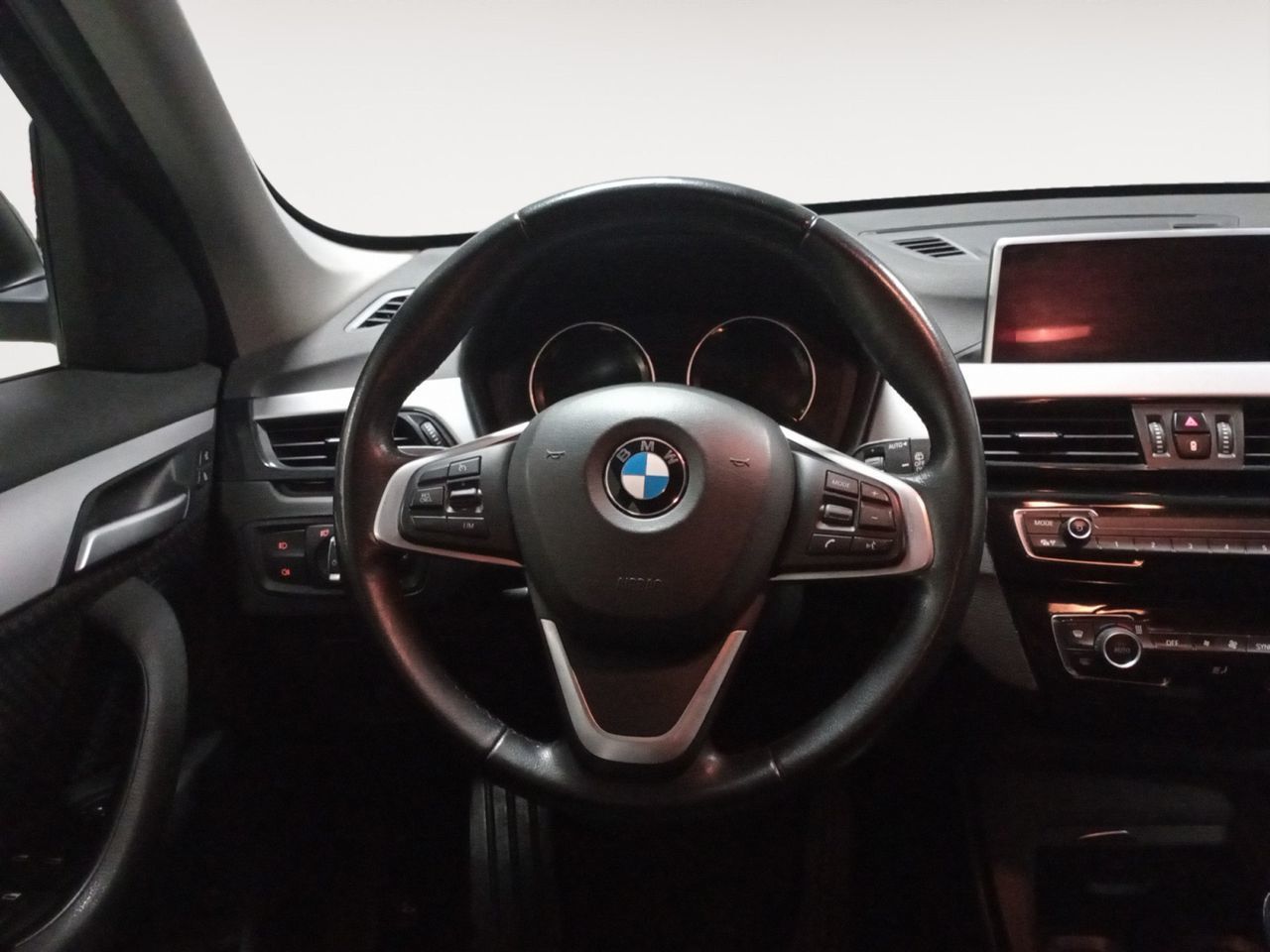 BMW X1 sDrive16d Business - foto 8