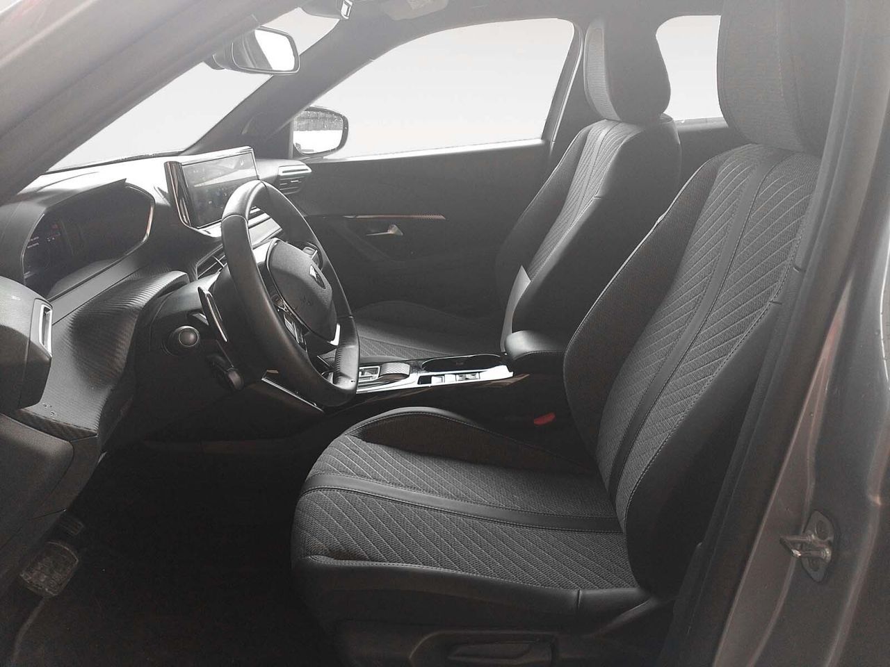 Peugeot 2008 PureTech 130 Allure EAT8 - foto 10