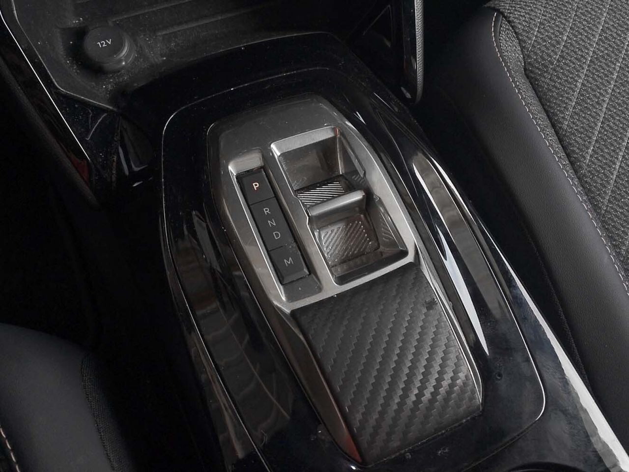 Peugeot 2008 PureTech 130 Allure EAT8 - foto 14
