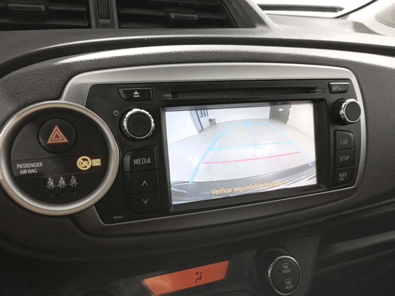 Toyota Yaris 90D City - foto 17