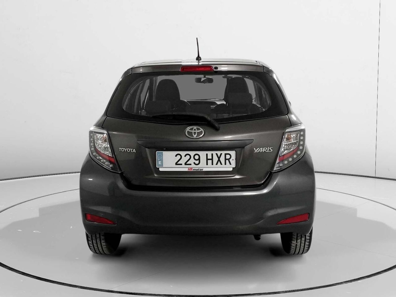 Toyota Yaris 90D City - foto 3