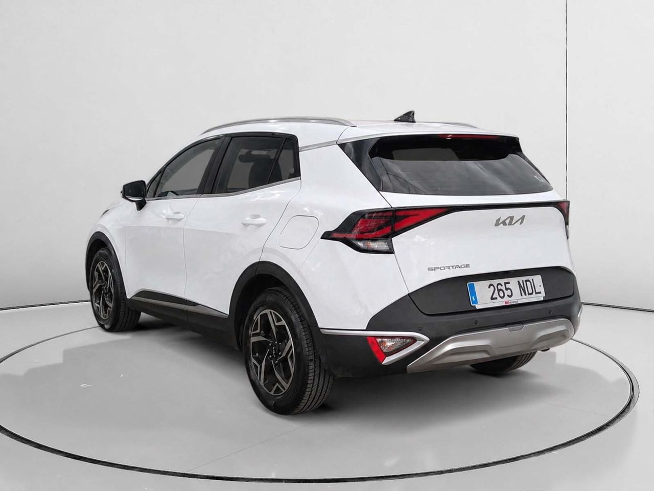 Kia Sportage 1.6 T-GDi MHEV Business 4x2 DCT - foto 4