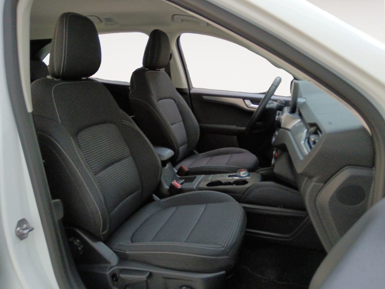 Ford Kuga 2.5 Duratec PHEV Titanium - foto 11