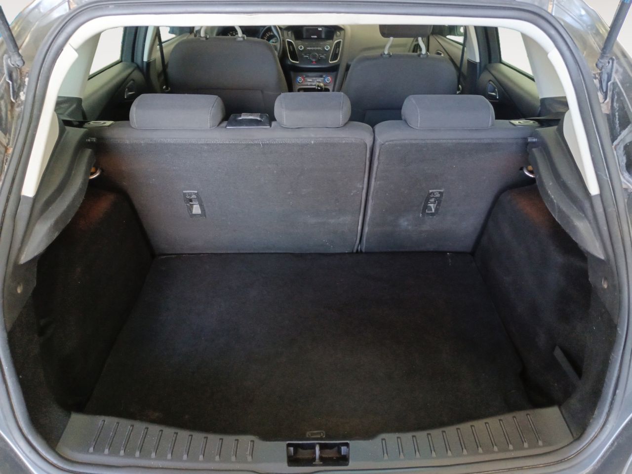 Ford Focus 1.5 TDCi Trend+ - foto 12