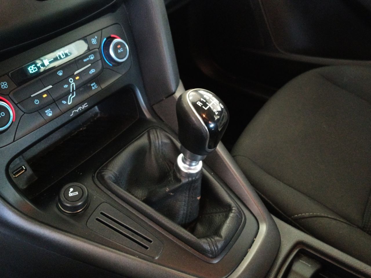 Ford Focus 1.5 TDCi Trend+ - foto 13