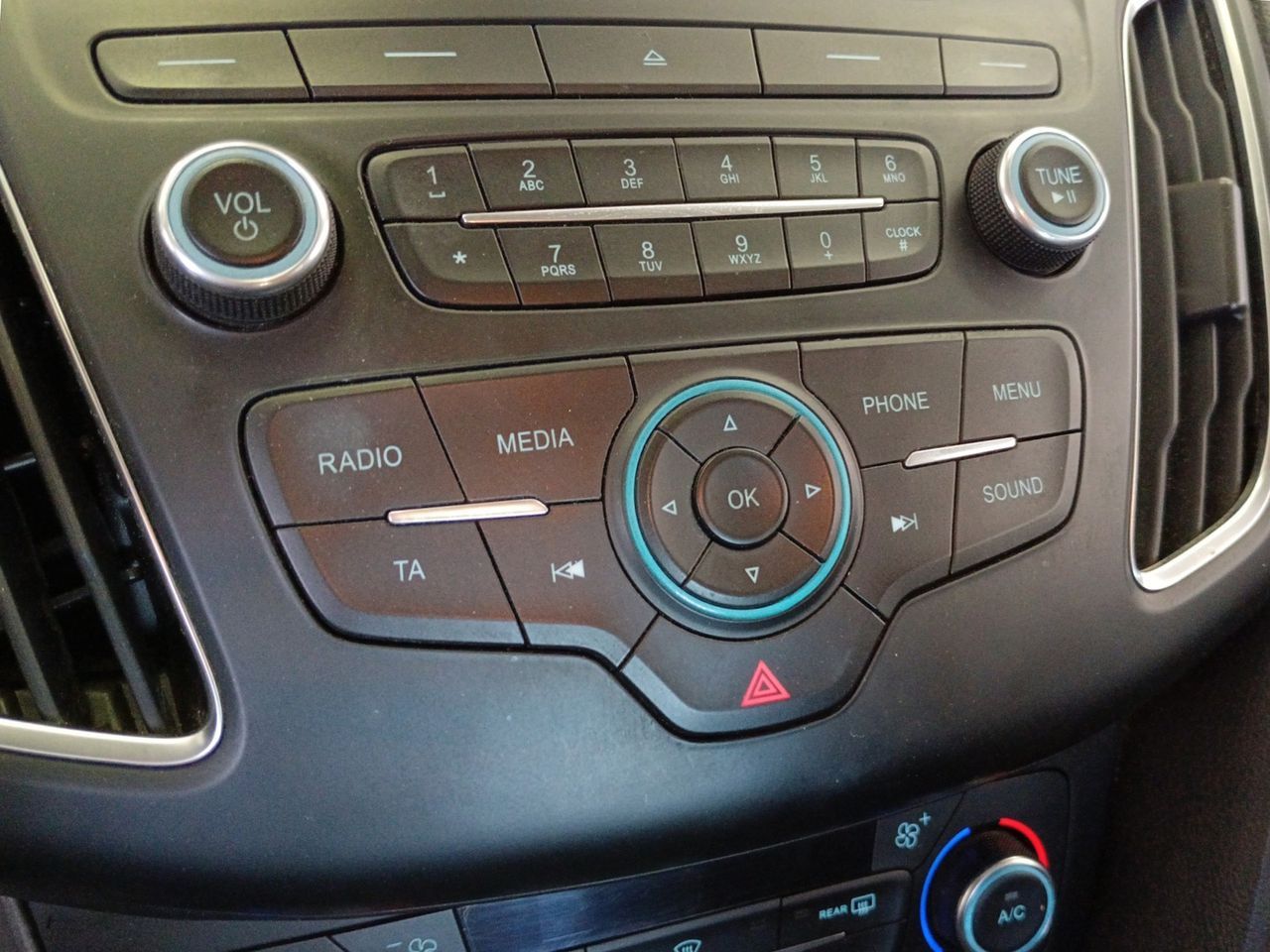 Ford Focus 1.5 TDCi Trend+ - foto 17