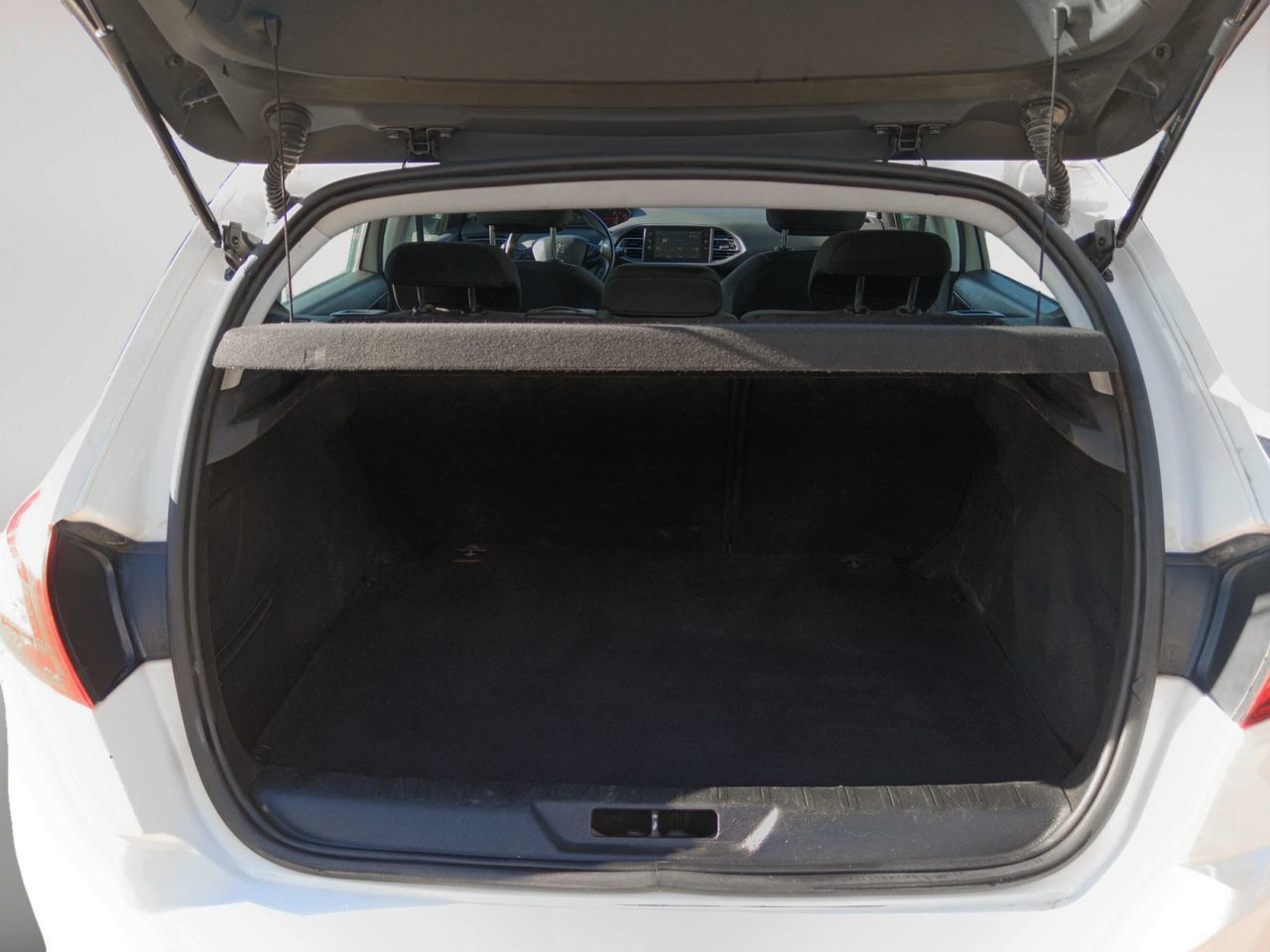 Peugeot 308 PureTech Business Line - foto 12