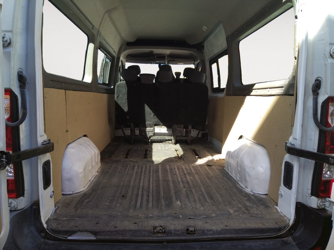 Nissan NV400 Combi 2.3 dCi Comfort L2H2 3500 - foto 11