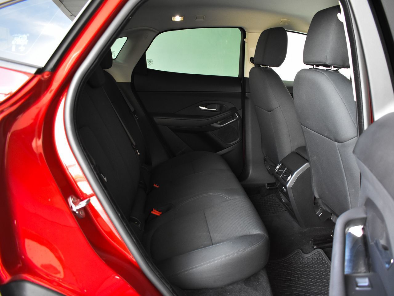 Jaguar E-Pace 2.0D - foto 10