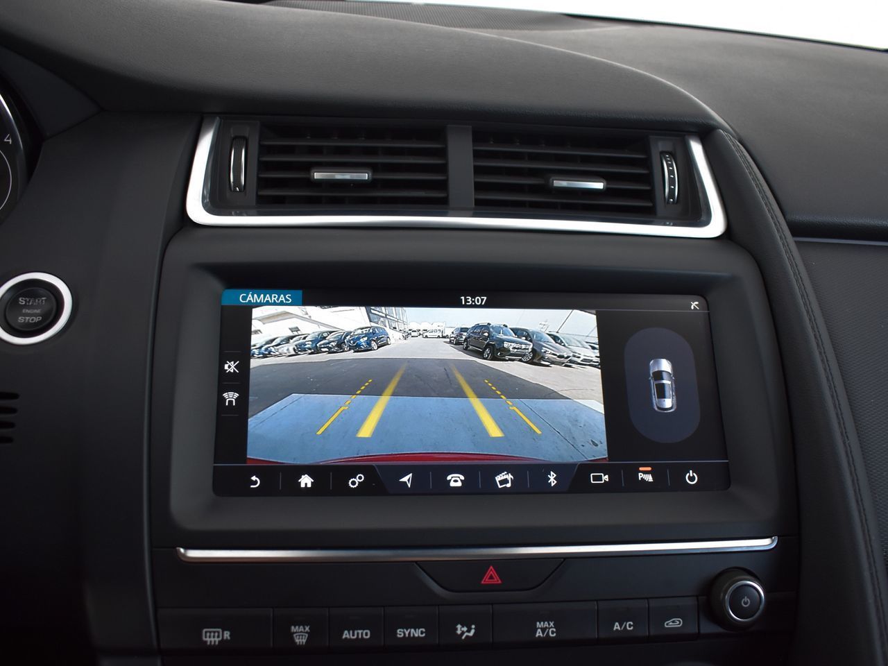 Jaguar E-Pace 2.0D - foto 22