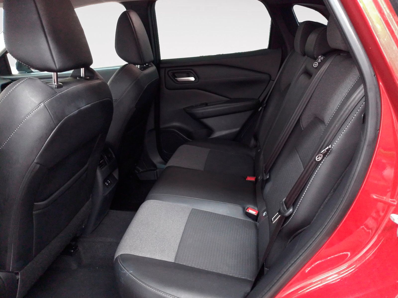 Nissan Qashqai DIG-T 160 N-Connecta 4x2 CVT - foto 12