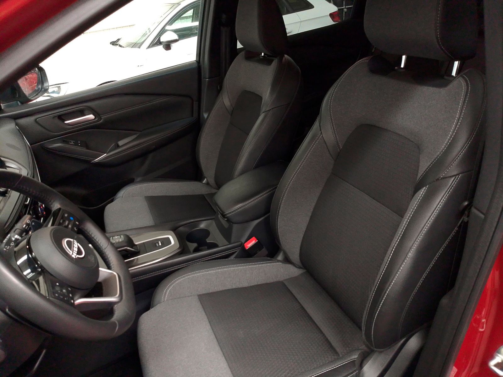 Nissan Qashqai DIG-T 160 N-Connecta 4x2 CVT - foto 24