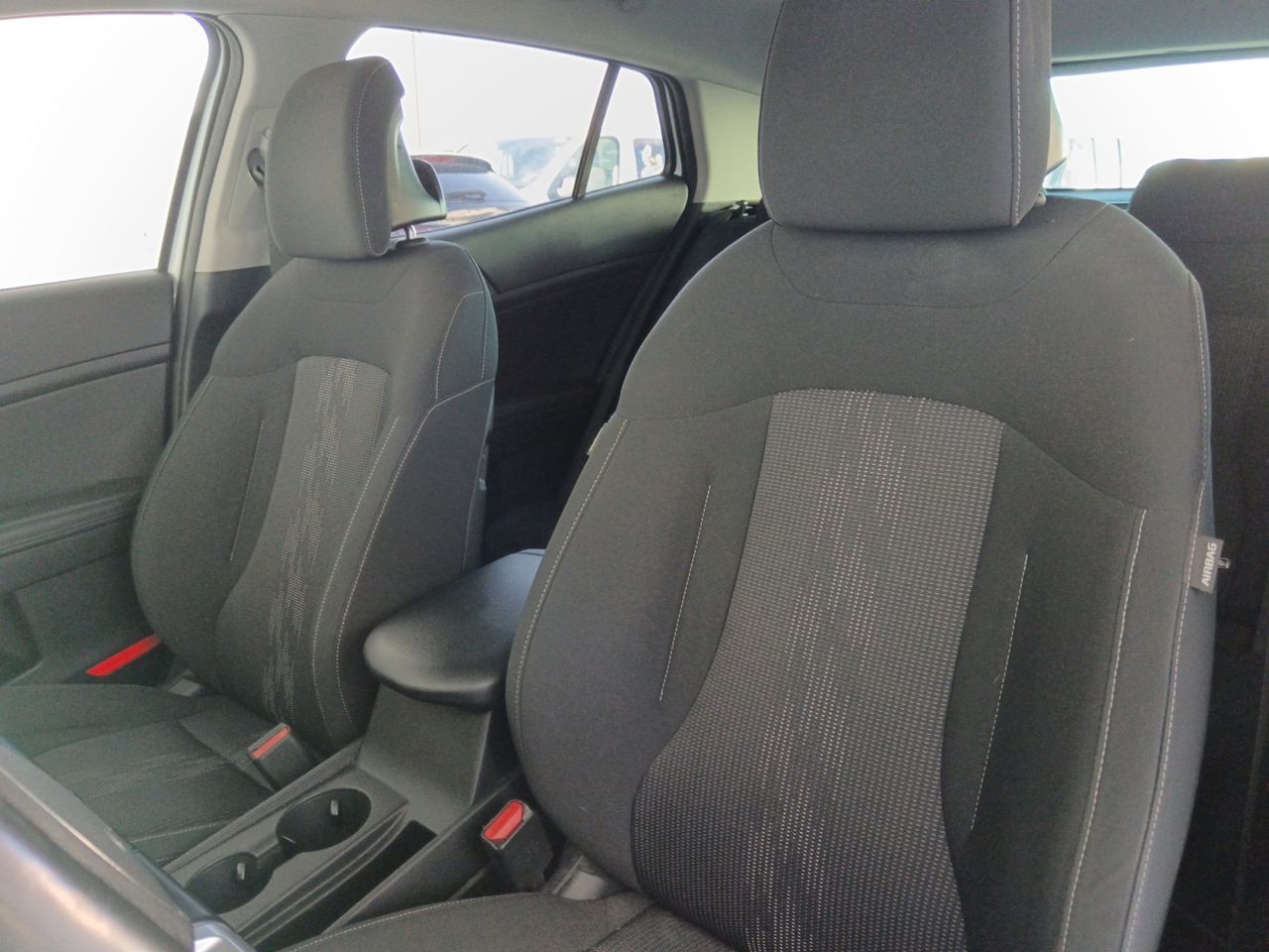 Kia Sportage 1.6 T-GDi MHEV Drive 4x2 - foto 21