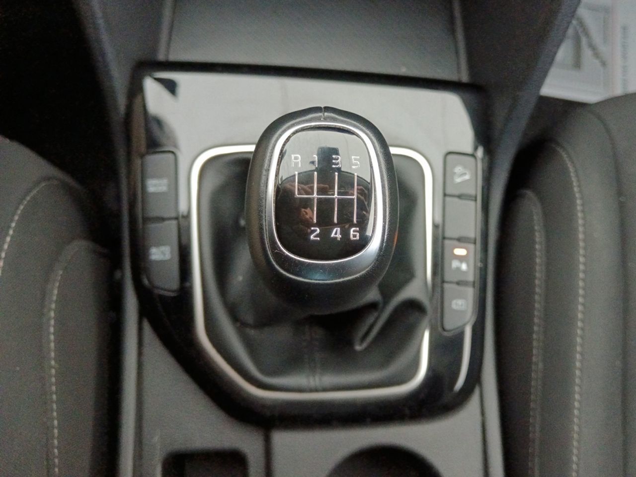 Kia Sportage 1.6 T-GDi MHEV Drive 4x2 - foto 13