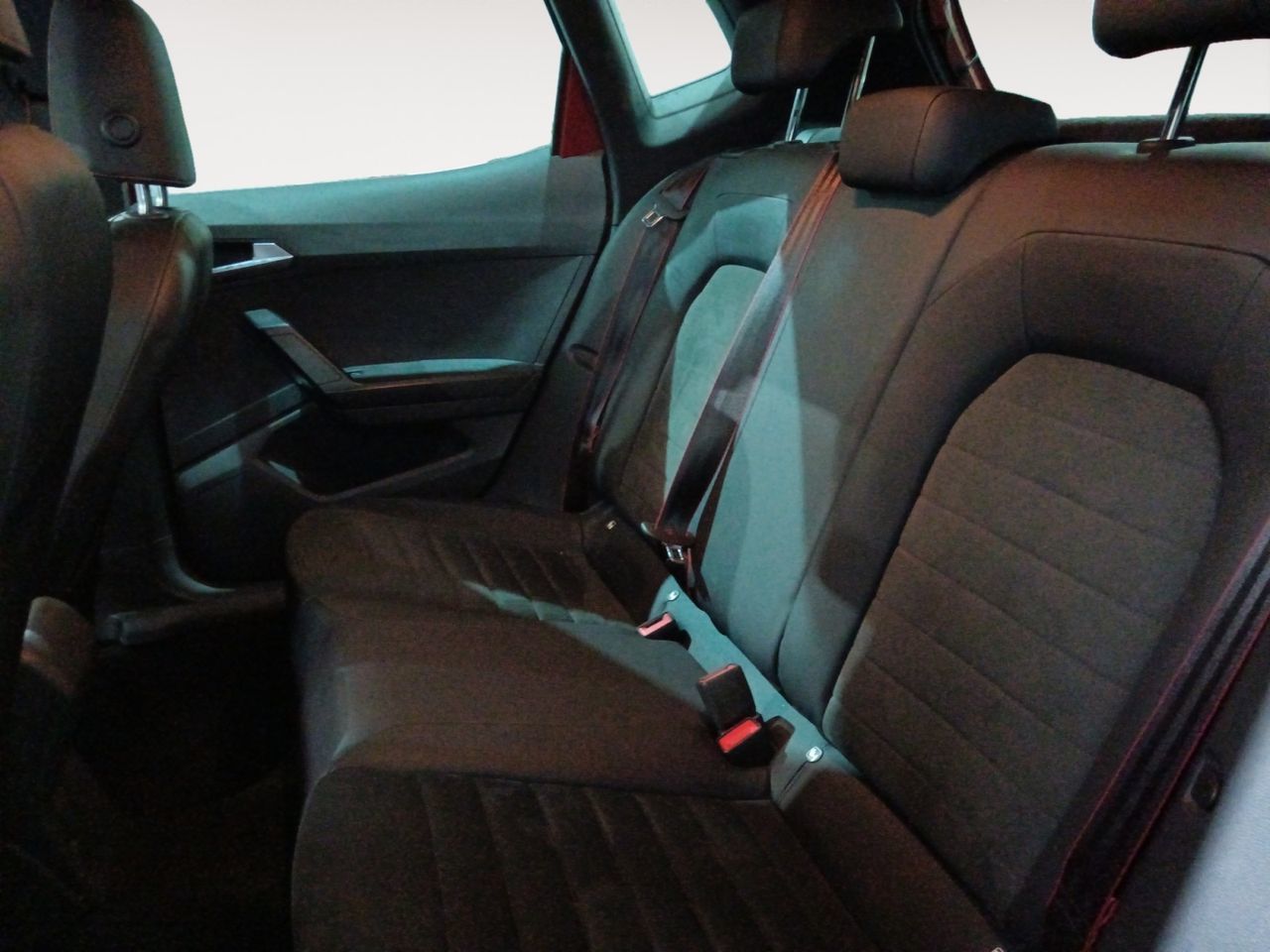 SEAT Arona 1.5 TSI FR XM DSG - foto 8