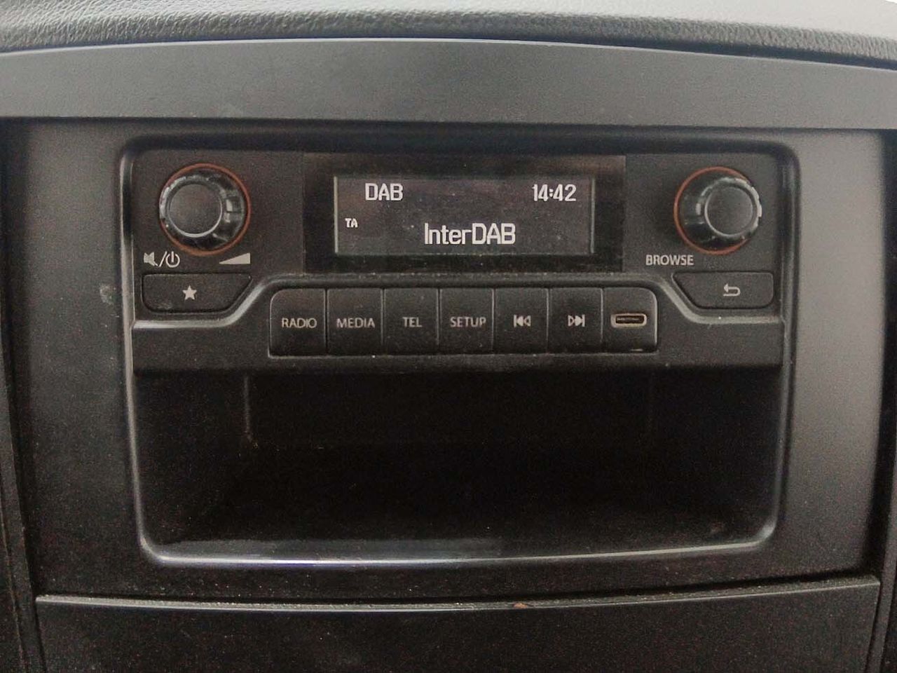 Mercedes-Benz Vito Furgon e-Vito 112 Larga - foto 15