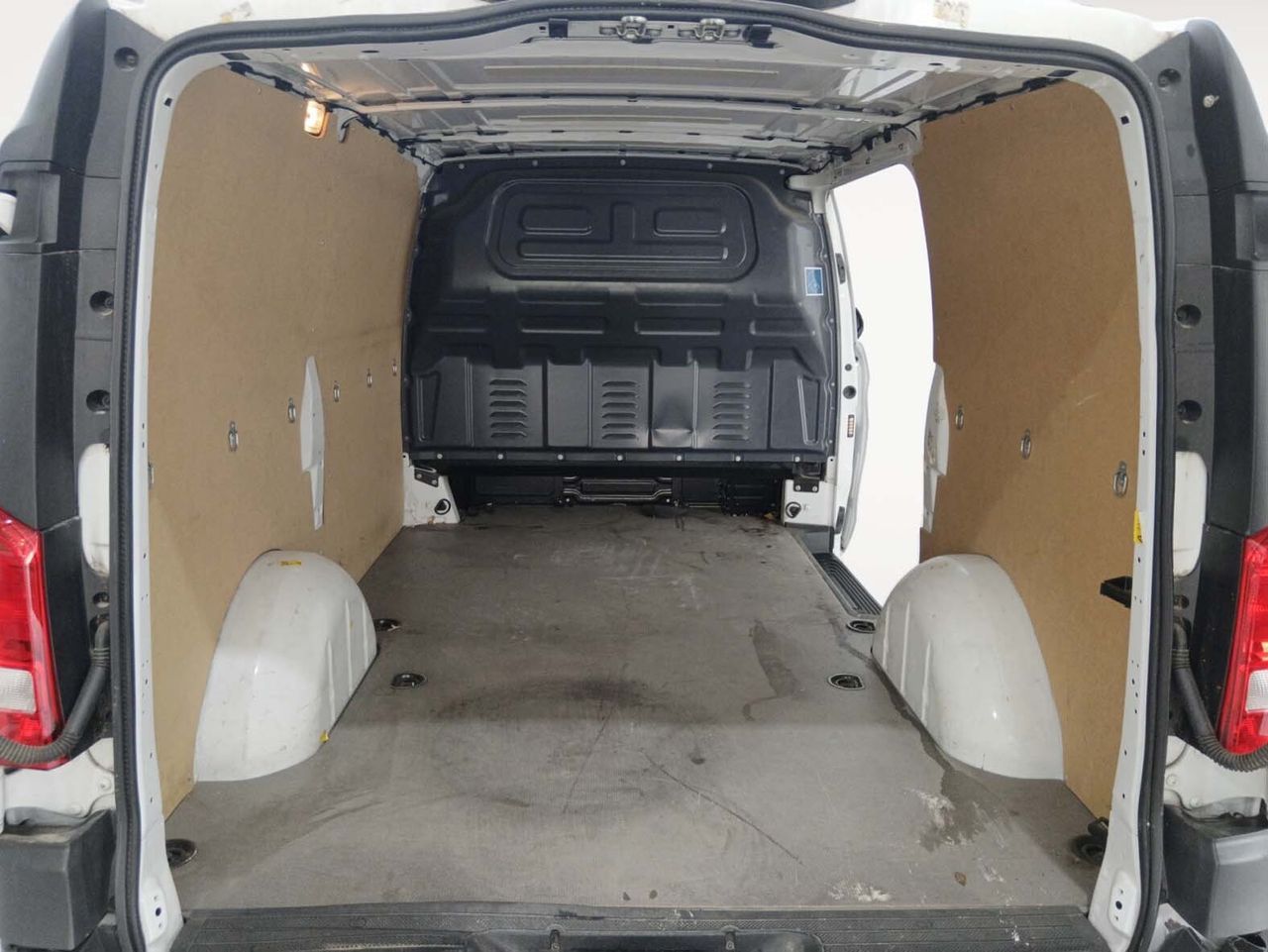 Mercedes-Benz Vito Furgon e-Vito 112 Larga - foto 11