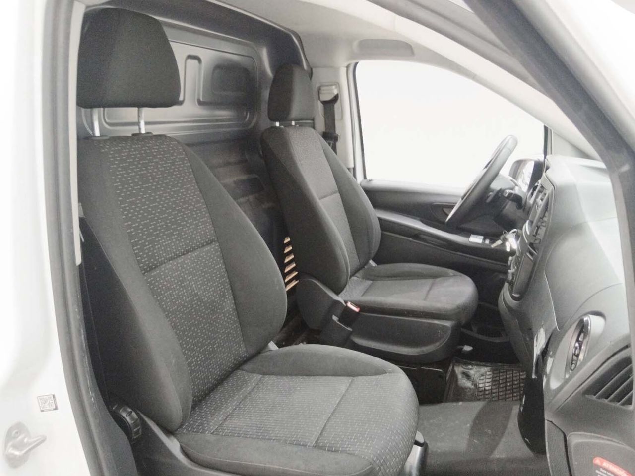 Mercedes-Benz Vito Furgon e-Vito 112 Larga - foto 9