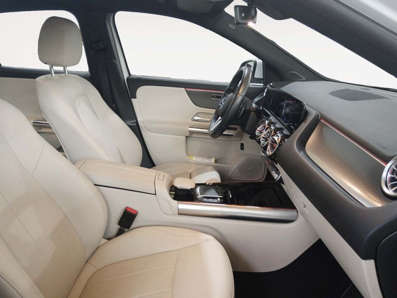 Mercedes-Benz GLA 220 d 4Matic - foto 11