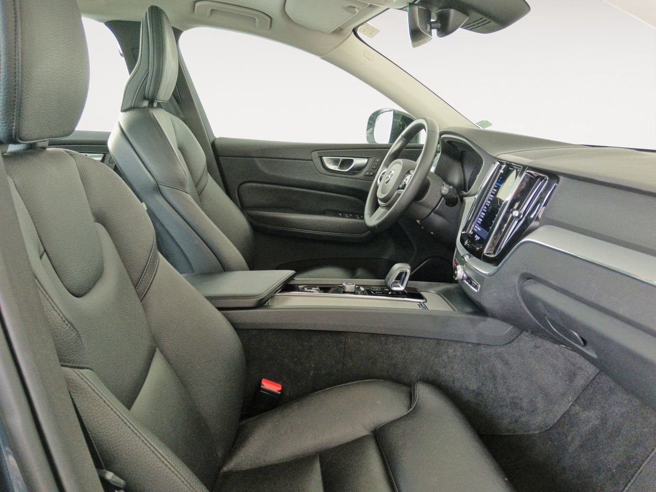 Volvo XC60 B4 D Plus Dark - foto 11
