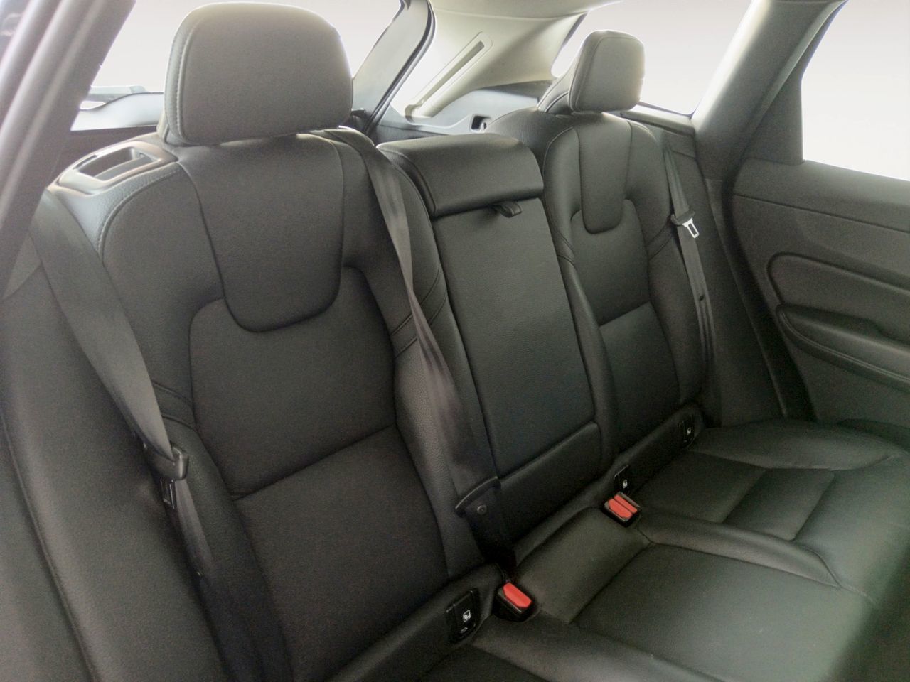 Volvo XC60 B4 D Plus Dark - foto 10