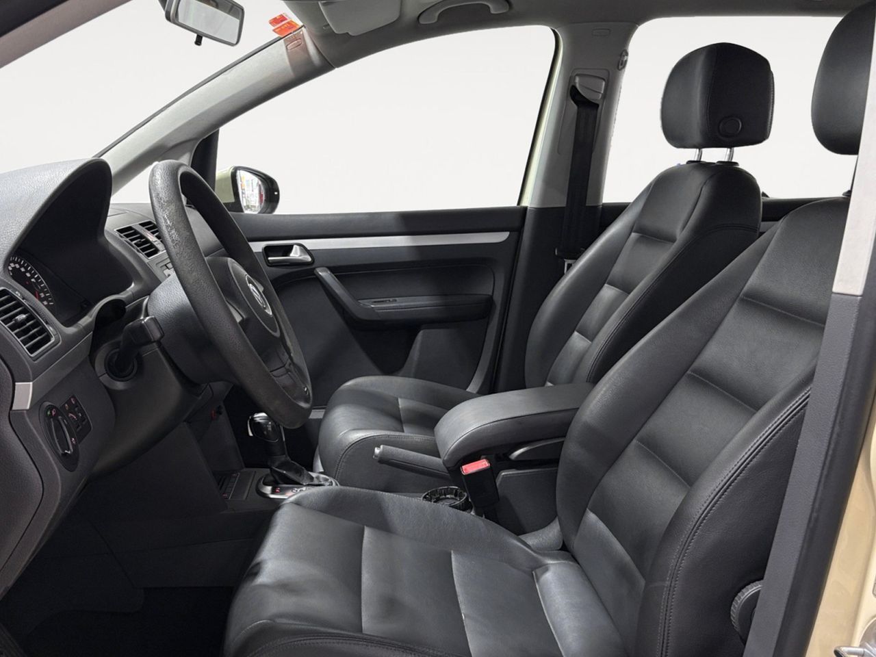 Volkswagen Touran Business 1.4 TGI DSG - foto 9