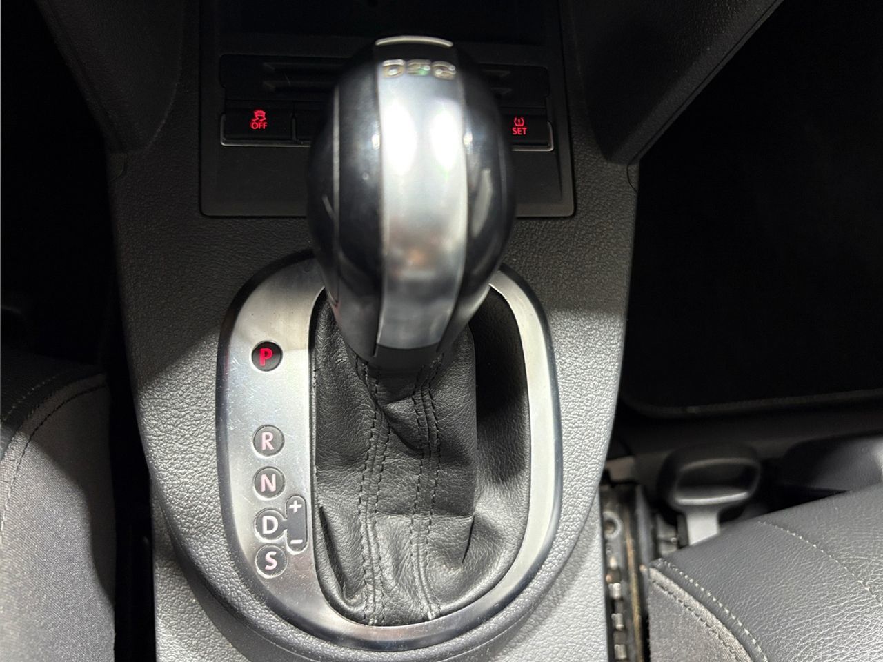 Volkswagen Touran Business 1.4 TGI DSG - foto 13