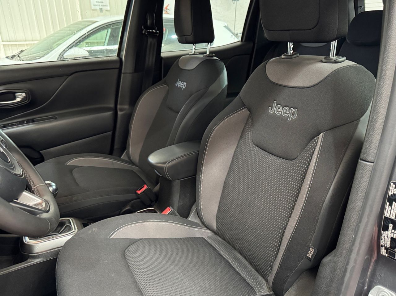 Jeep Renegade 1.0G Limited 4x2 - foto 21