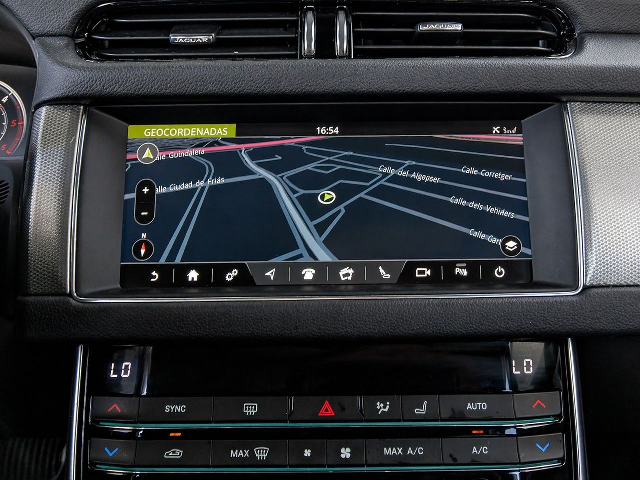Jaguar XF 2.0D I4 Prestige - foto 17