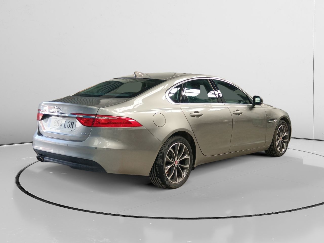 Jaguar XF 2.0D I4 Prestige - foto 2